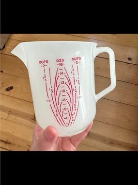 Vintage Tupperware Measuring Pitcher #134-6